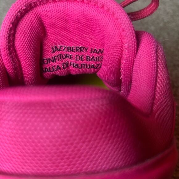 Adidas D.O.N. Issue #2
Crayola Jazzberry Jam. - Picture 10 of 14